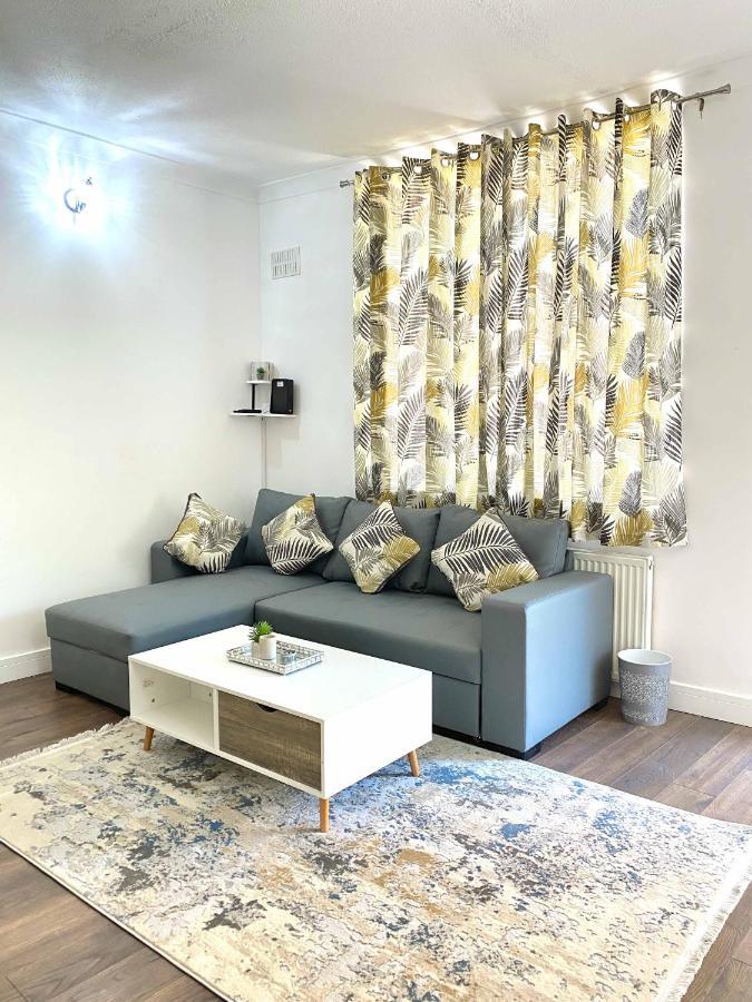 2 Bed Town Centre Nr Theatre Free Park Wi-Fi & Garden Lejlighed Aylesbury  Eksteriør billede