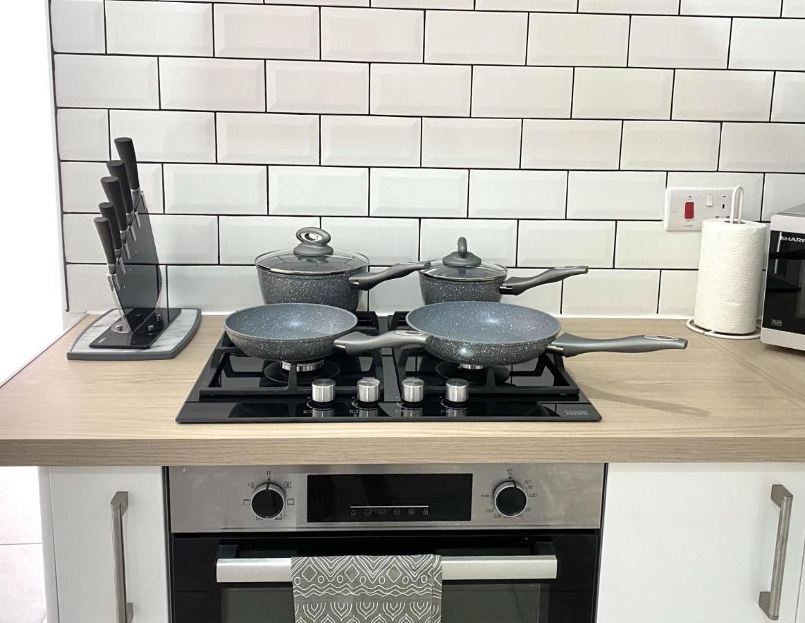 2 Bed Town Centre Nr Theatre Free Park Wi-Fi & Garden Lejlighed Aylesbury  Eksteriør billede