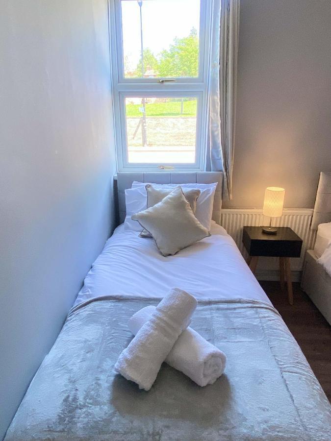 2 Bed Town Centre Nr Theatre Free Park Wi-Fi & Garden Lejlighed Aylesbury  Eksteriør billede