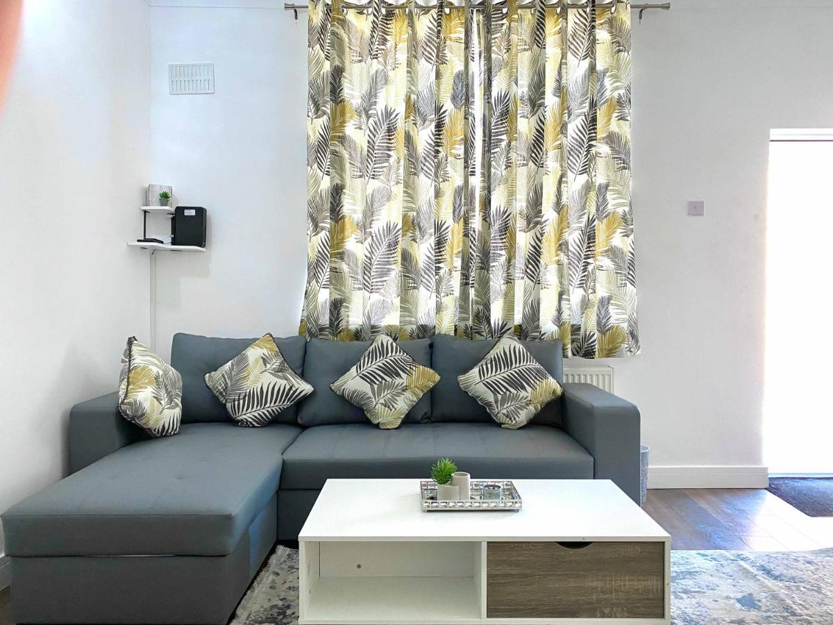 2 Bed Town Centre Nr Theatre Free Park Wi-Fi & Garden Lejlighed Aylesbury  Eksteriør billede