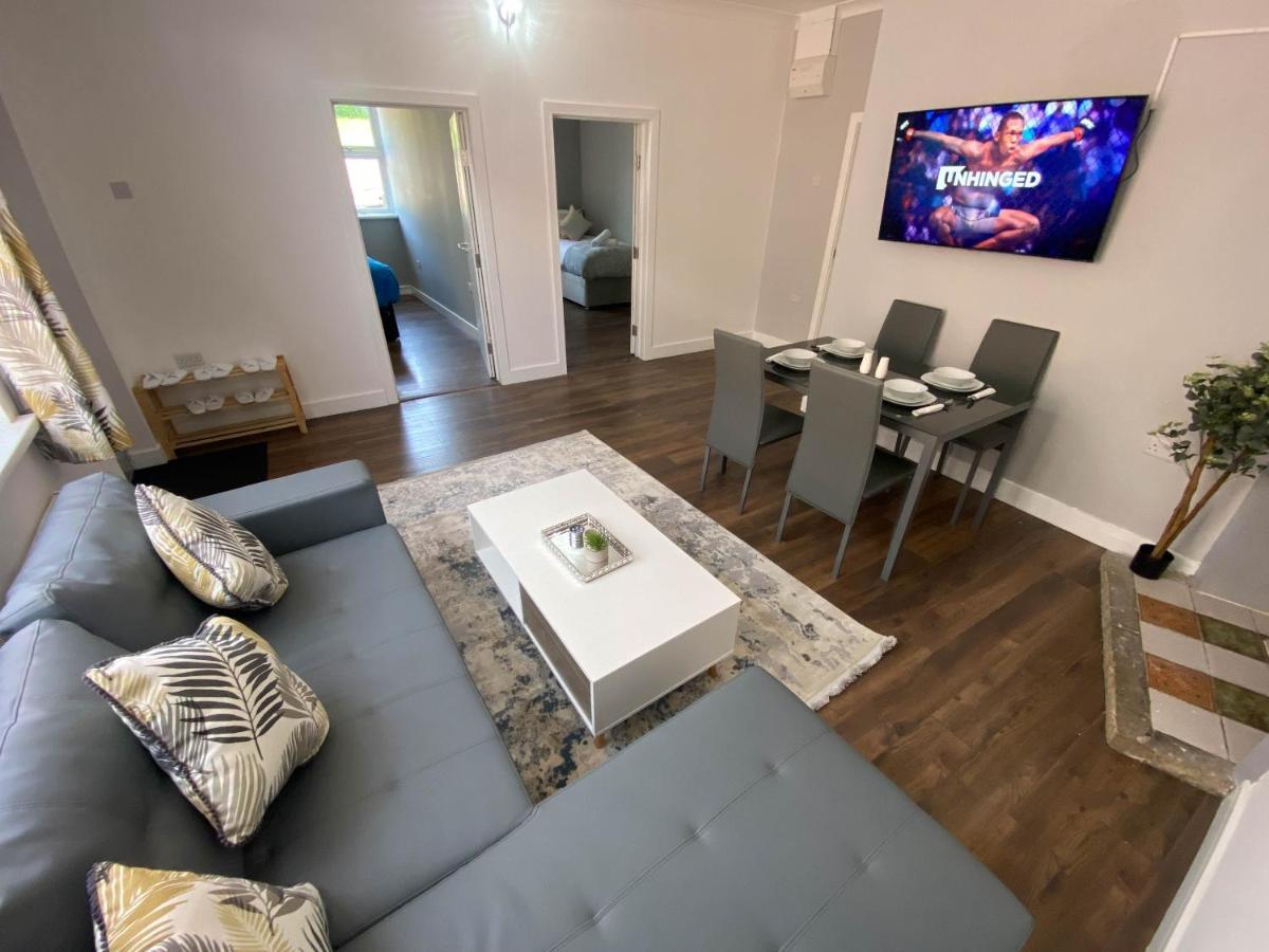 2 Bed Town Centre Nr Theatre Free Park Wi-Fi & Garden Lejlighed Aylesbury  Eksteriør billede
